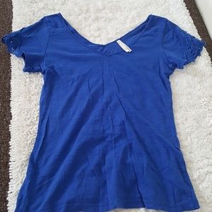 Color story blue shirt